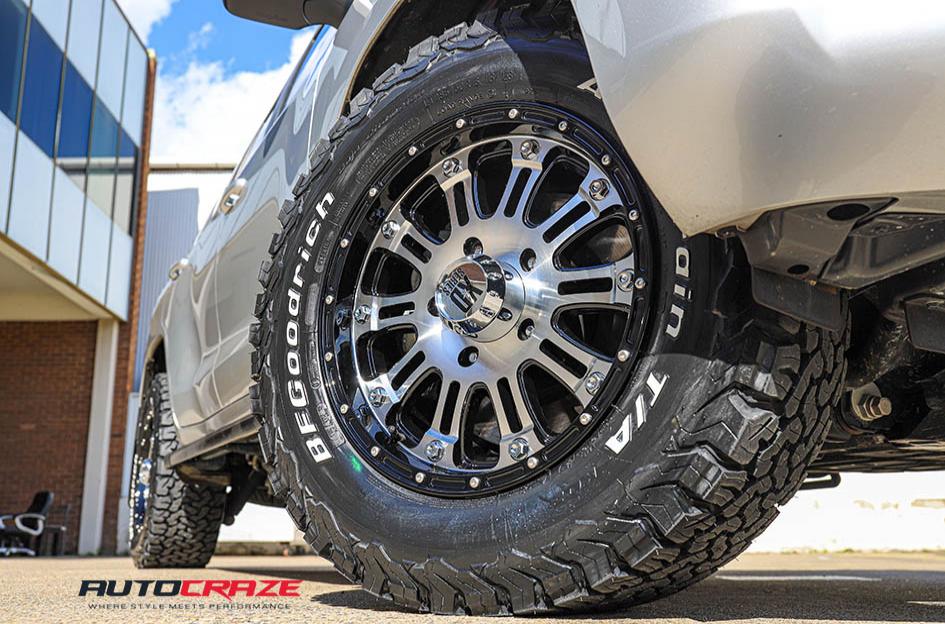 TOYOTA LANDCRUSIER HOSS BLACK MACHINE FACE